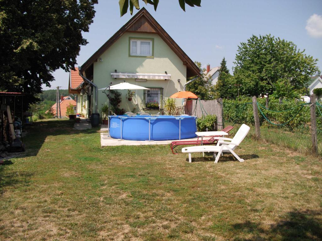 Ferienhaus Hartmann Heviz Exterior photo